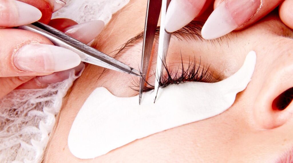 lash extension application